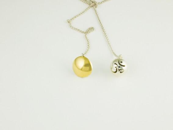 Necklace Gold and silver beads saw pierced details