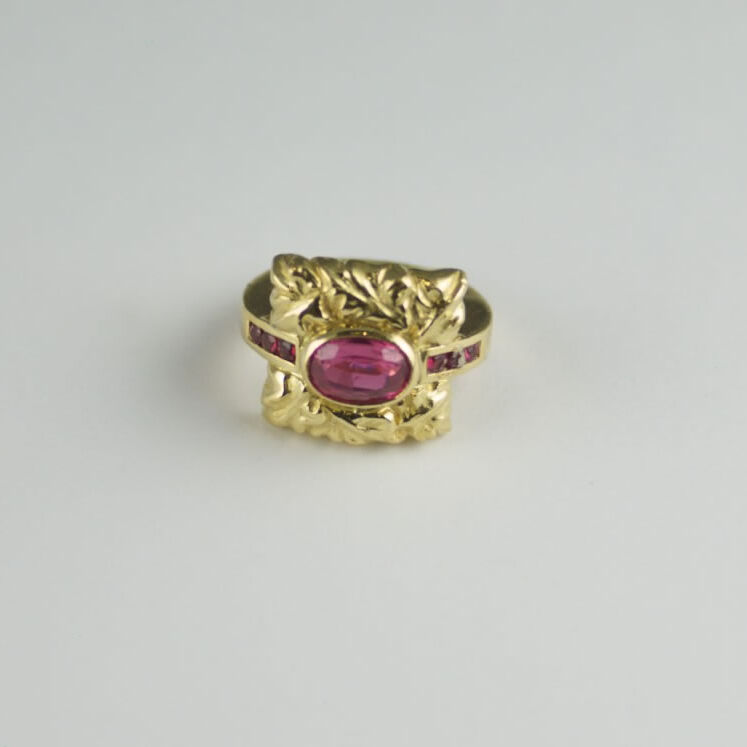 Pink and red Spinels 22ct gold